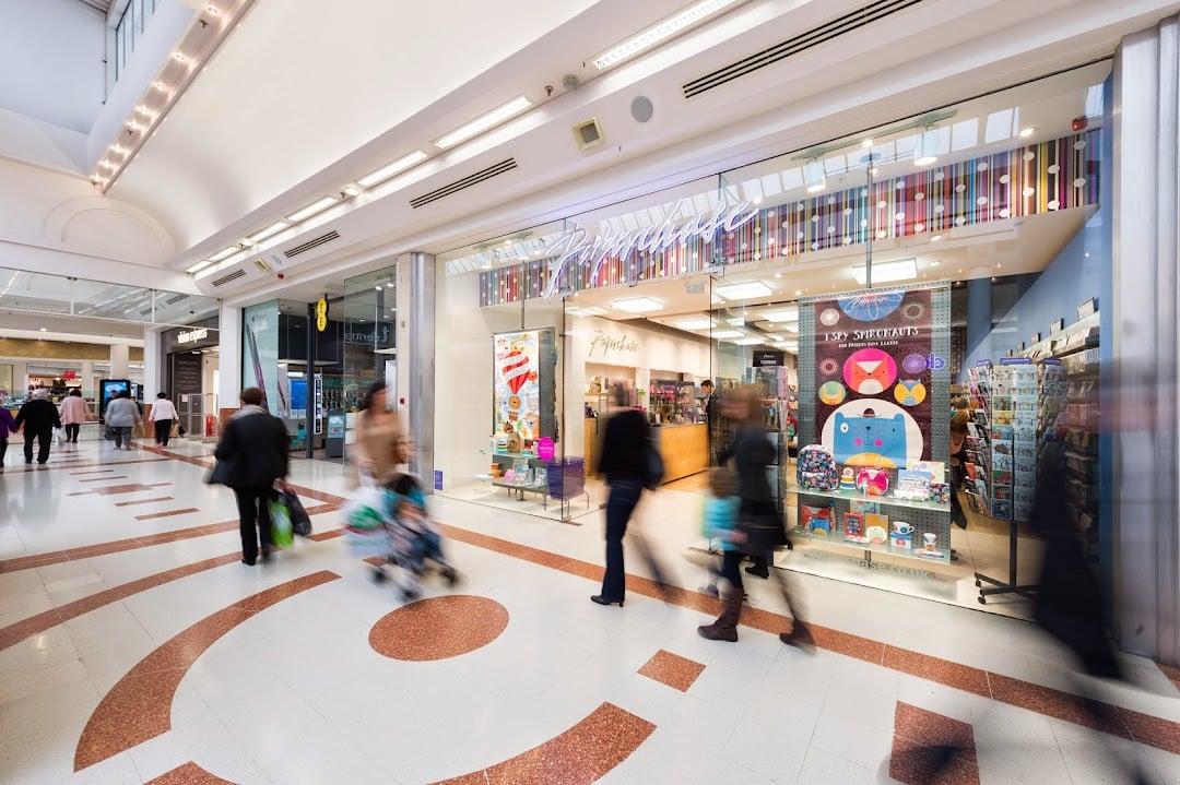 EE The Merry Hill Centre