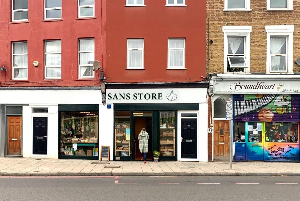 Sans Store