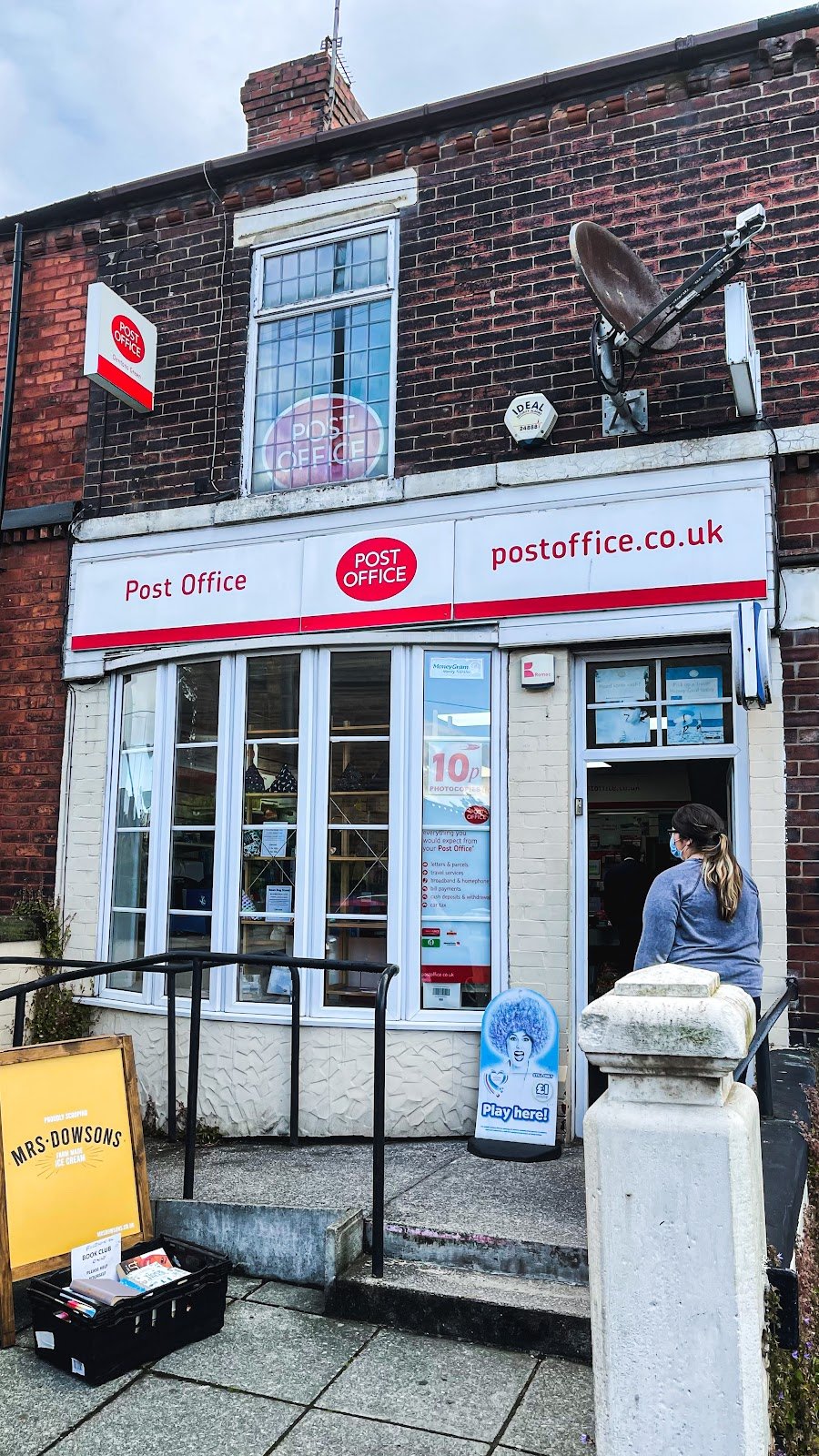 Dentons Green Post Office