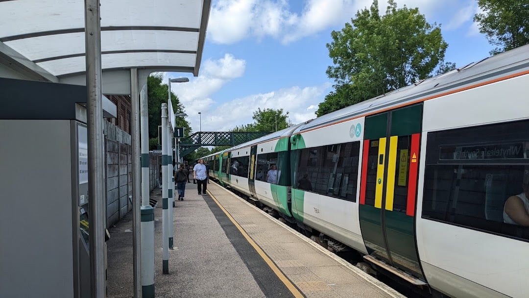 Whyteleafe Station Ticket Office