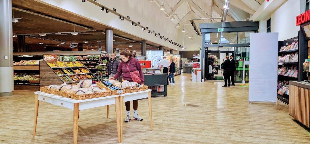 Asda Hale Barns